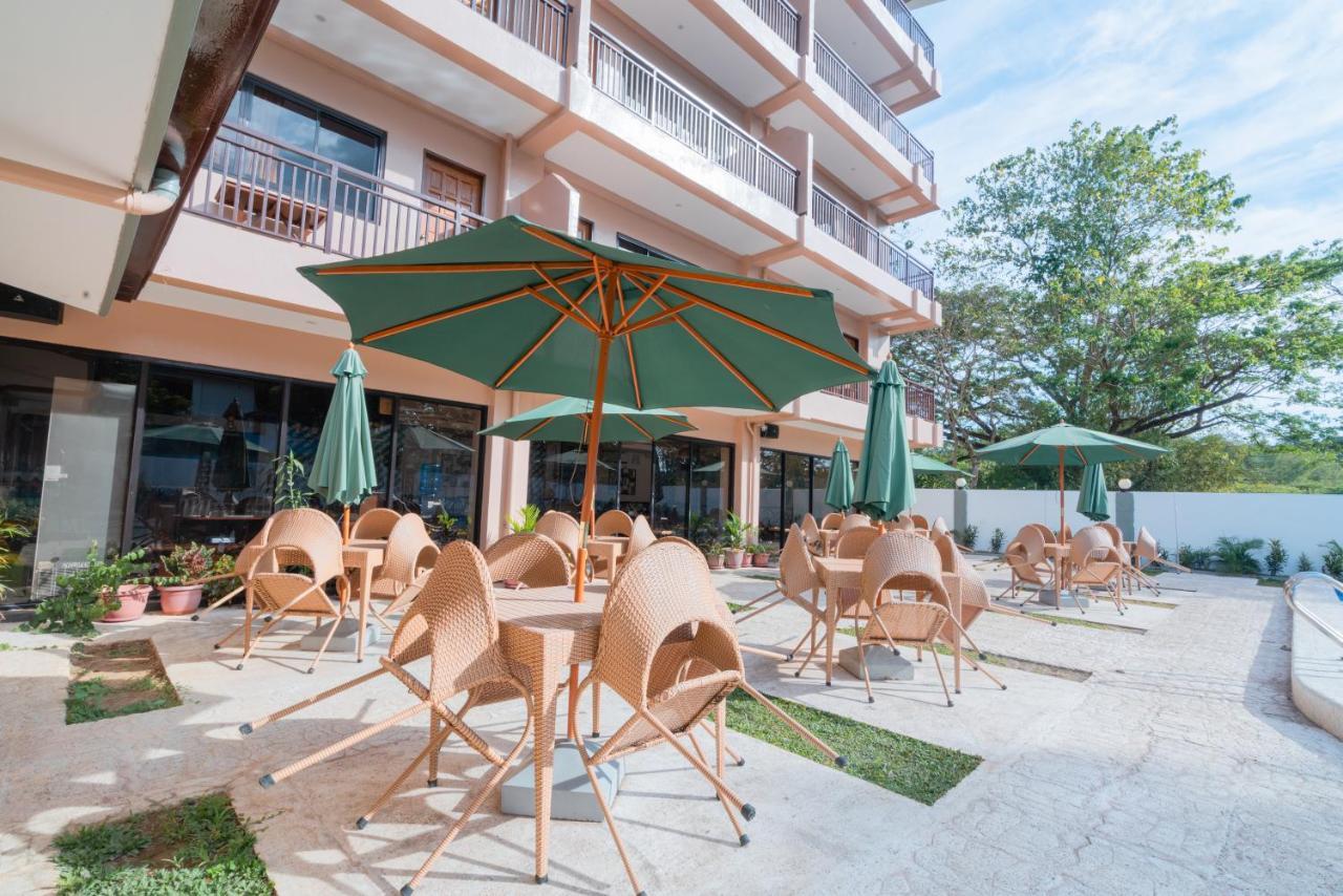 קורון Island Wanderers Inn מראה חיצוני תמונה