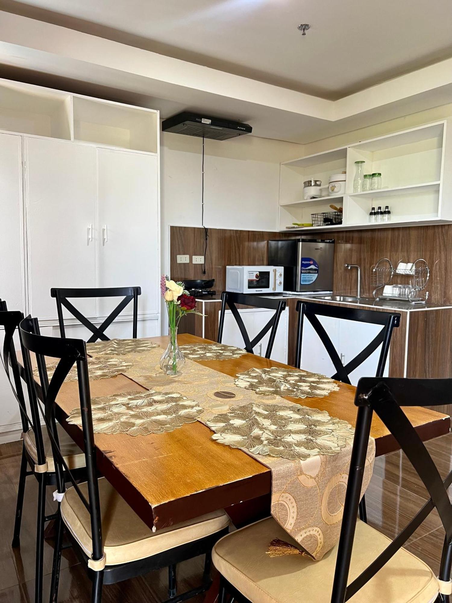 קורון Island Wanderers Inn מראה חיצוני תמונה